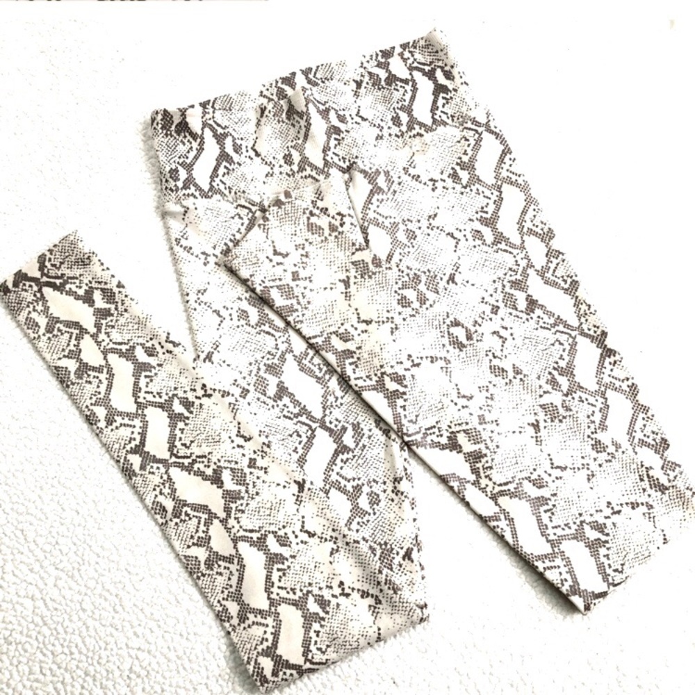 Snakeskin Print Fleece Lined Zenana Leggings L/XL - Picture 2 of 6